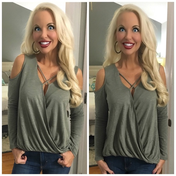 Tops - ❤️LAST 1! Olive Surplice Cold Shoulder Top!